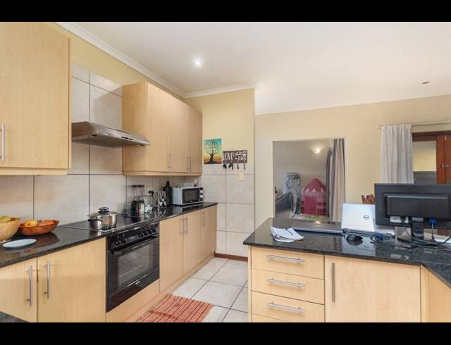 3 BEDROOM FREESTANDING TO LET IN PARKLANDS